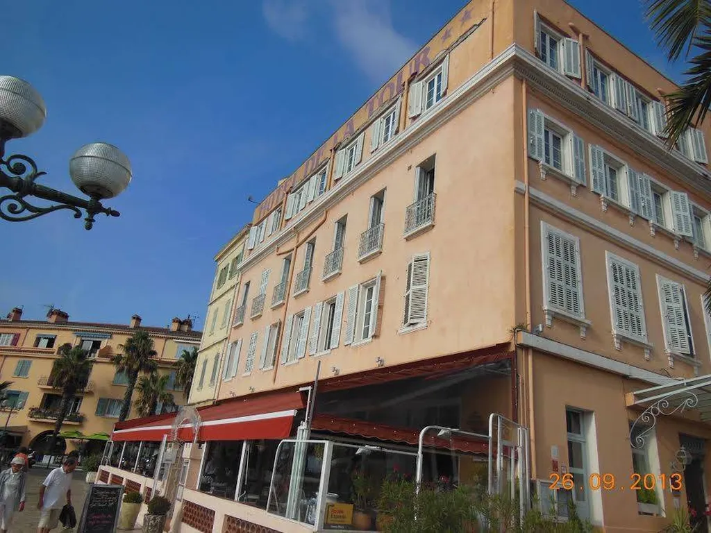 Façade HOTEL DE LA TOUR en BADIGEON DE CHAUX de TERRE DU MONDE