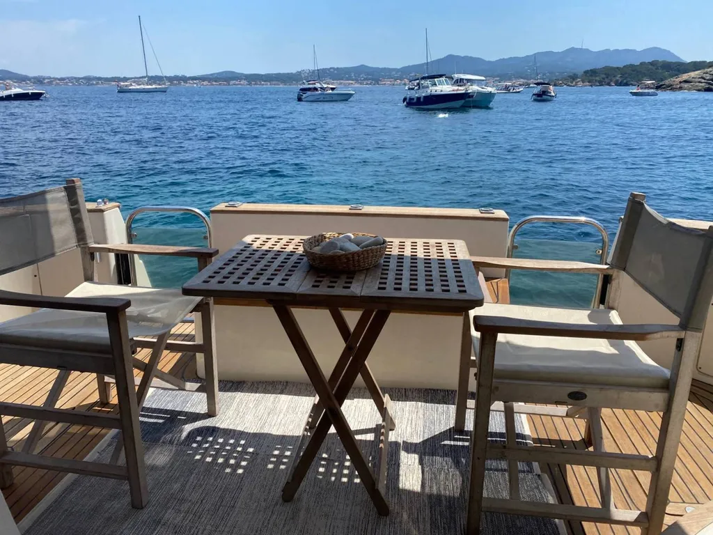 Discover the Calanques in a splendid boat