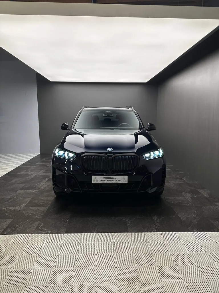 Lustrage brillance et entretien intérieur sur ce BMW X5 à notre atelier (72)