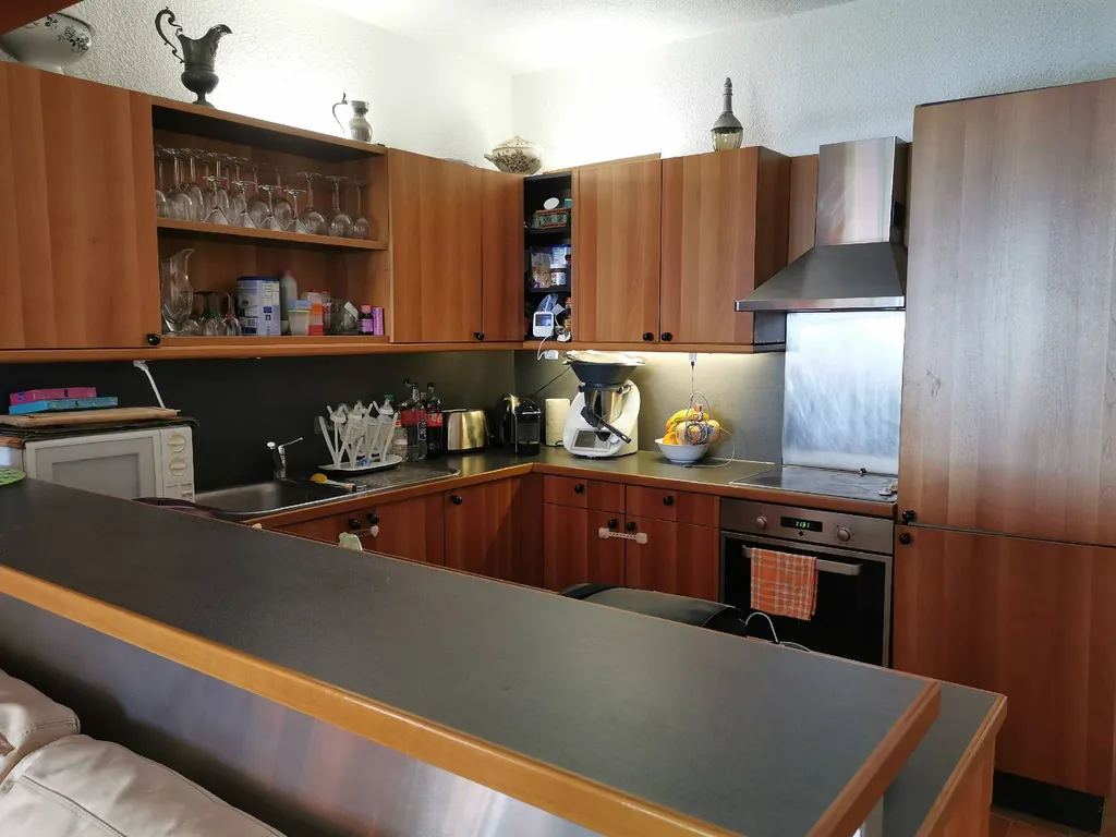 Vente appartement 2 Cassis sur les hauteurs avec vue sur la baie, terrasse, jardin et garage double en option