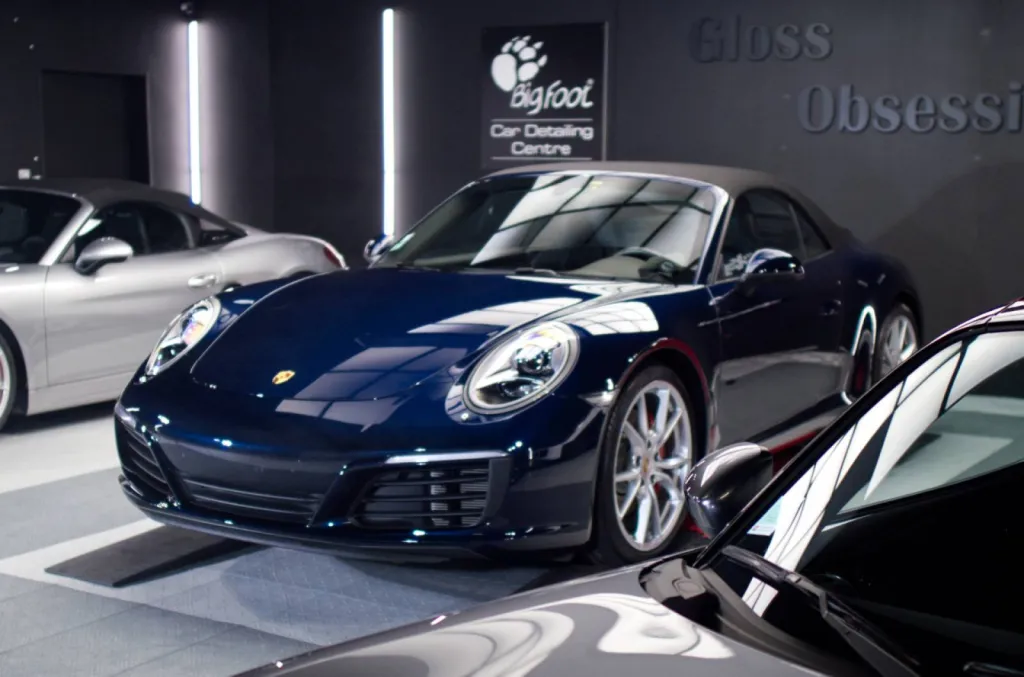 Film de protection Porsche dans le Morbihan. Pose de PPF XPEL expert sur Porsche 991 MK2