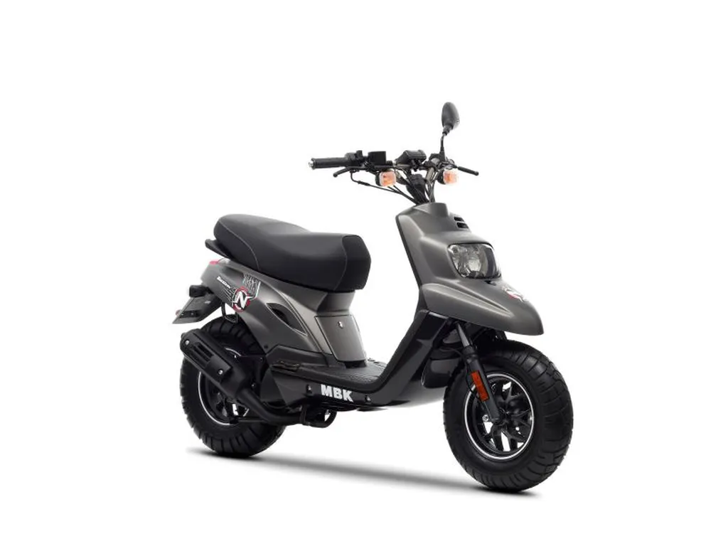 Scooter neuf MBK Booster spirit 10 pouces Naked bandol