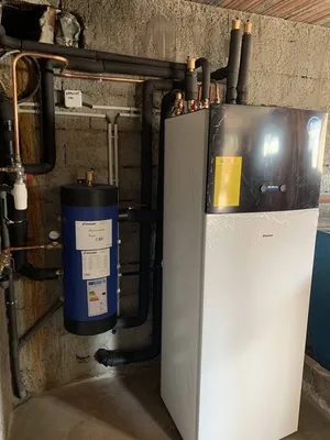 Artisan RGE pour installation de pompe à chaleur air eau sur Villeneuve les Avignon (30)