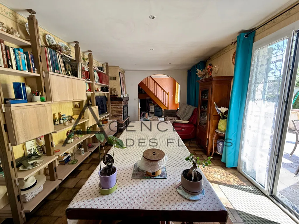 A vendre maison de 90 m² sur sous-sol total édifiée sur un terrain de 1350 m² située à SAINT AUBIN LES ELBEUF