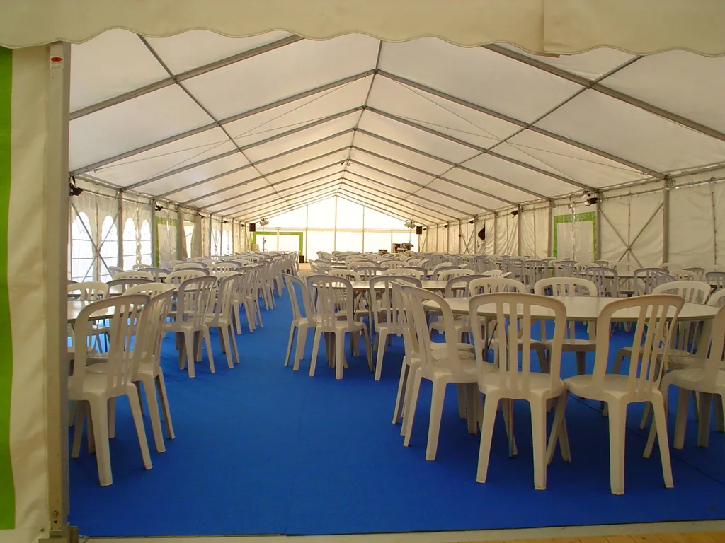 Location Chaise GARDEN Blanche - Mobilier de Jardin & Cérémonie Extérieure