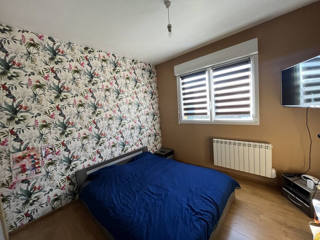 Exclusivité ! A vendre à St Arnoult : Maison en bon état général avec 3 chambres