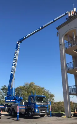 Location Klaas K1003 : grue sur porteur pour chantier rapide à Cergy-Pontoise