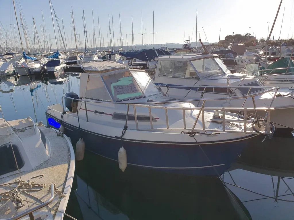 bateau a moteur 5 personnes d occasion a toulon