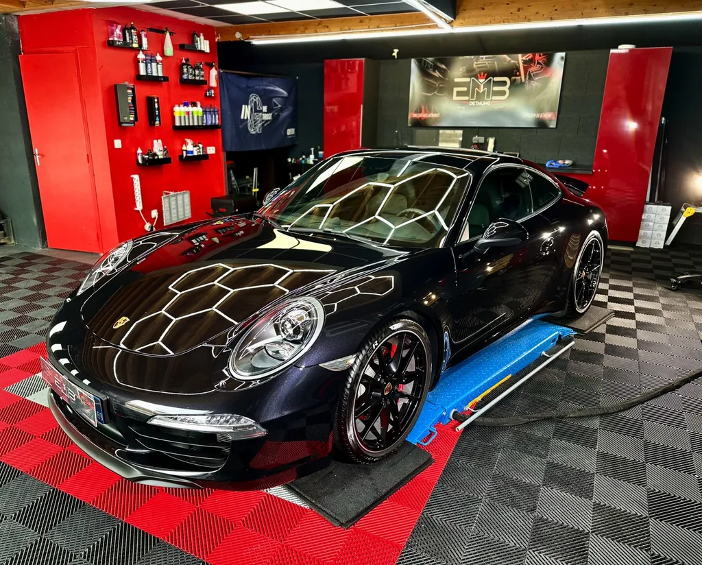 protection contre les rayures impacts film de protection PPF Lyon traitement céramique carosserie Porsche 911