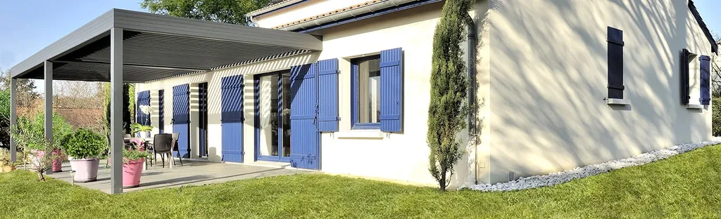 Pergola adossée ou pergola autoportée à Six-Fours-Les-Plages, Brignoles, Toulon, Saint Maxime, Fréjus, 83 Var : comment choisir la meilleure installation pour votre extérieur ?