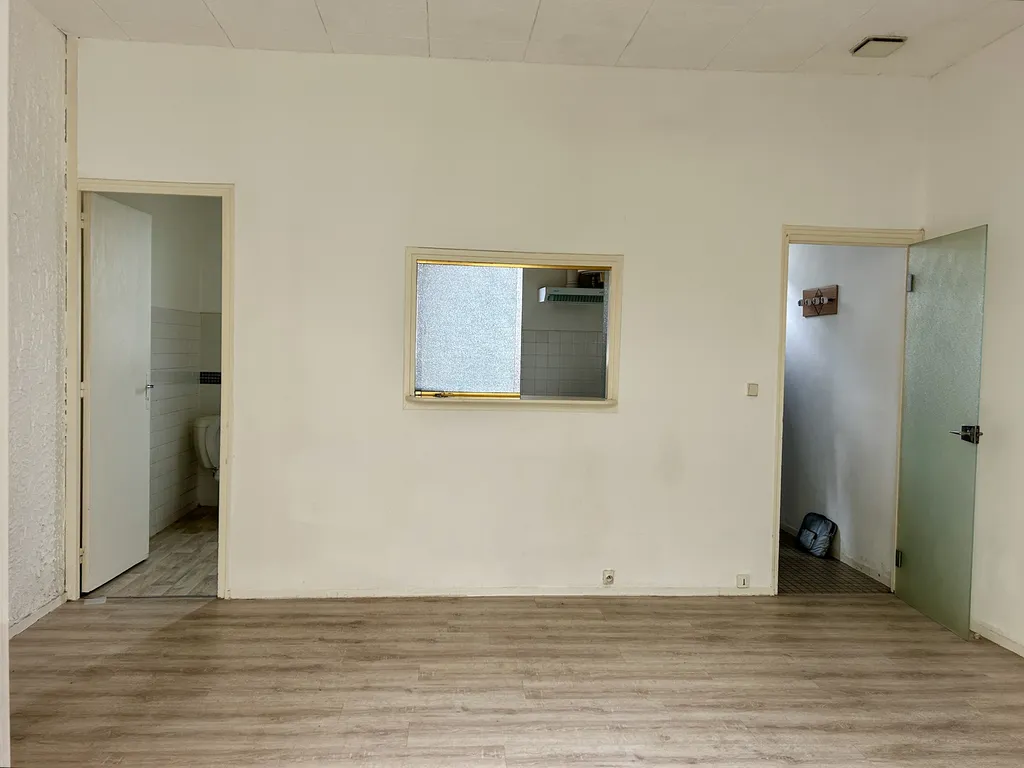 Acheter une petite maison type échoppe en pierre à Bordeaux Gare environ 32 M2 avec cour de 17m2