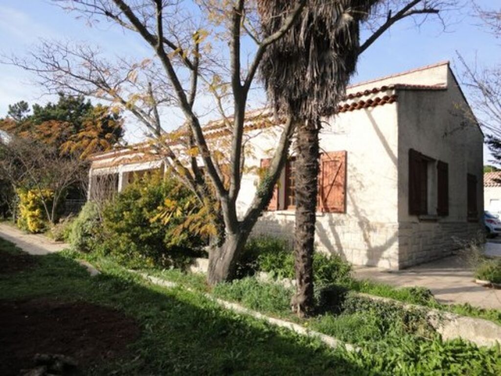 Maison 5 de plain pied Roquefort la Bédoule VENDU au coeur du village