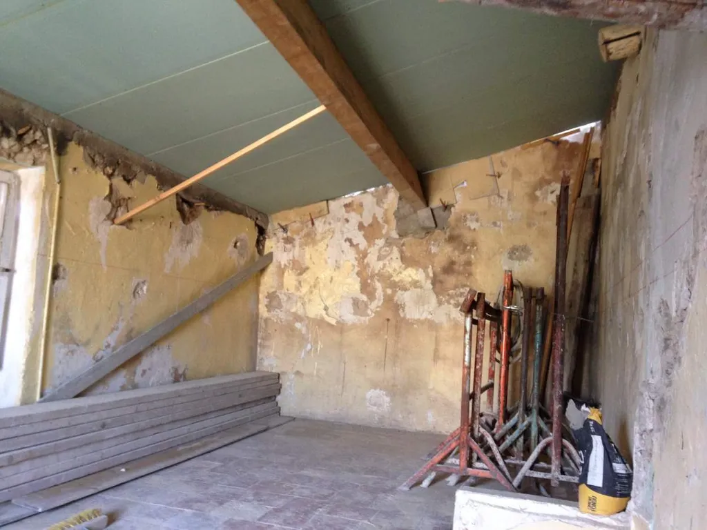 Réfection de la toiture d'une maison de village à Eyguières dans les Bouches du Rhône