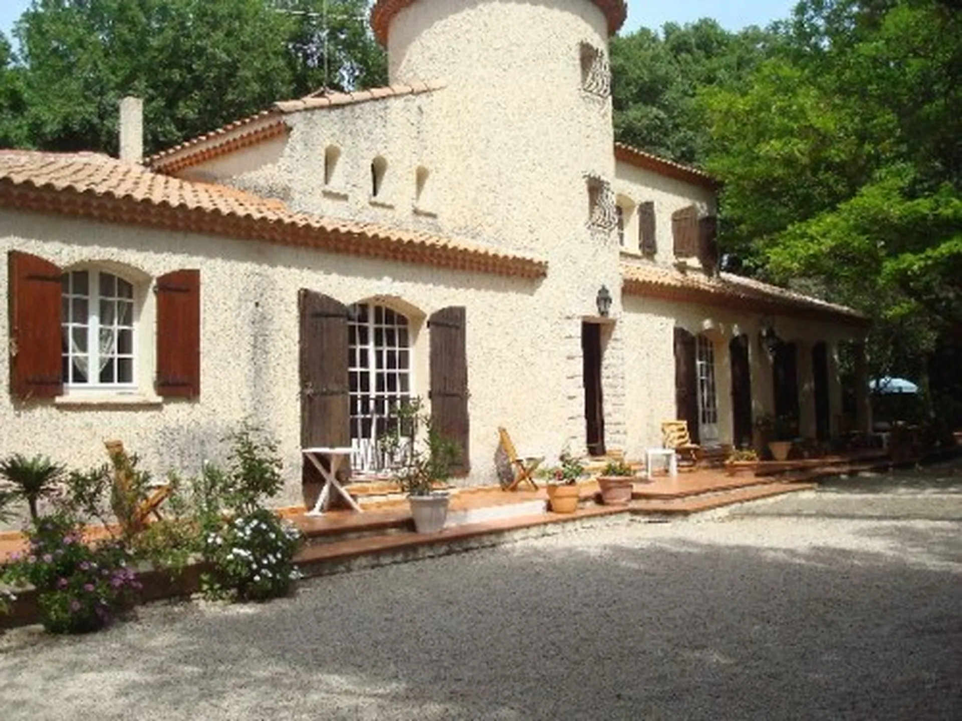 vente bastide aubagne composée de 2 logements