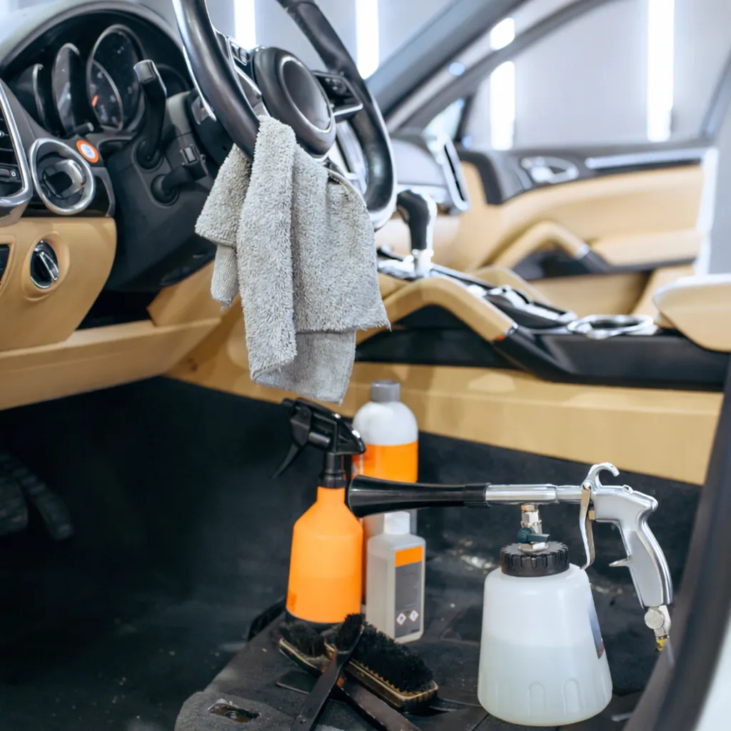 Remise en état intérieur complète pour voiture 