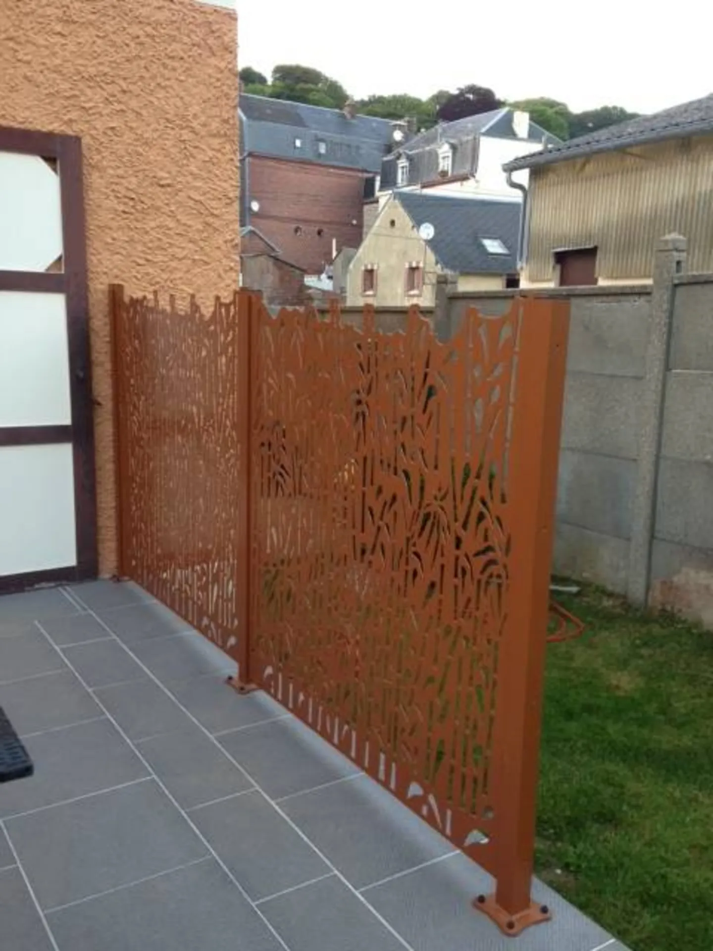 réalisation d'un brise vent sur terrasse à Etretat 76