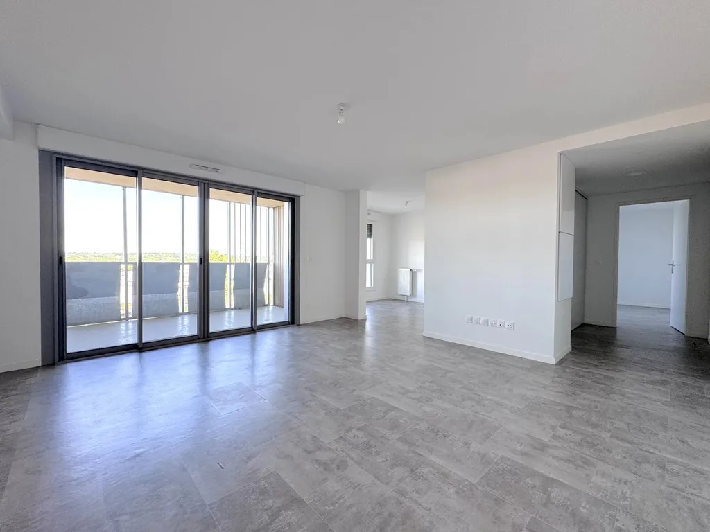 Appartement 3 pièces avec vue dégagée dans Résidence récente - balcon - parking - pas de travaux - Bordeaux