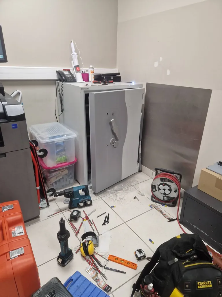 Depannage coffre-fort Sainghin-en-Weppes par serrurier expert