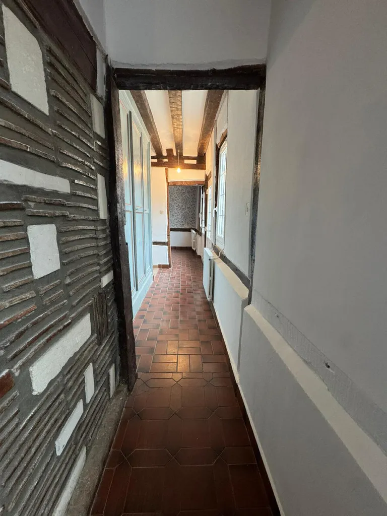Rénovation d'une maison normande avec colombages, entres colombages et poutres entre LISIEUX et PONT AUDEMER 