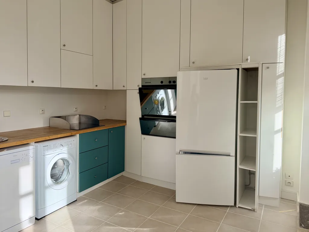 Acheter un  bel appartement ancien 100M2 très lumineux au coeur du Triangle d'Or à Bordeaux dans un magnifique immeuble en pierre  avec ascenseurr