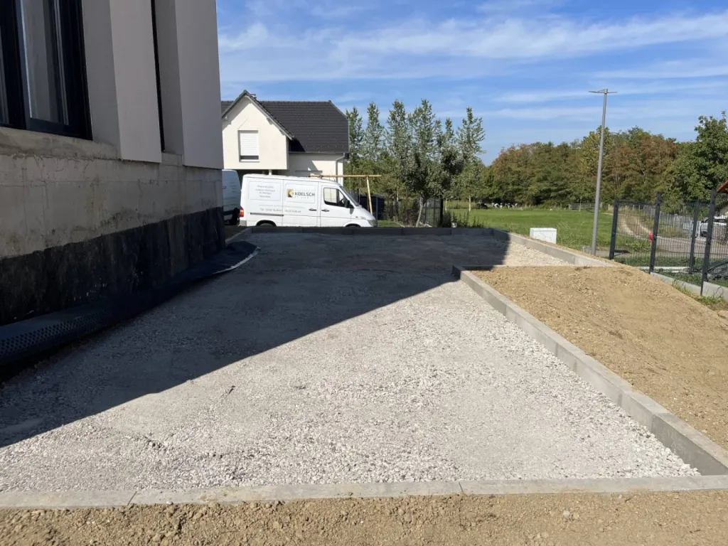  Entreprise de terrassement pour un espace extérieur à Truchtersheim 