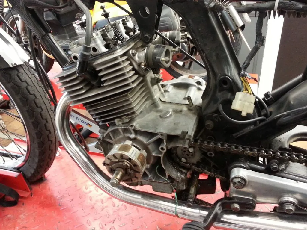 HONDA CB TWIN 125 REMISE EN ROUTE TOULON