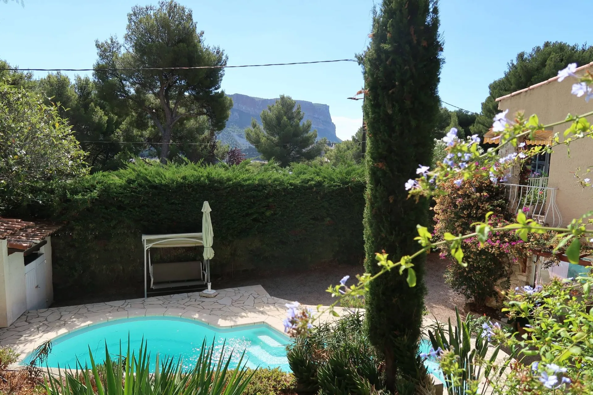 Maison Cassis à proximité immédiate du centre, avec piscine et garage 