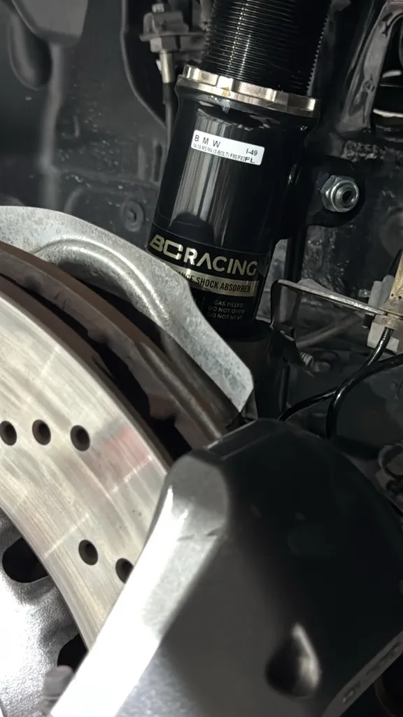 Préparation esthétique et performance sur BMW M3 Competition dans notre atelier à Carnoux proche de Aubagne