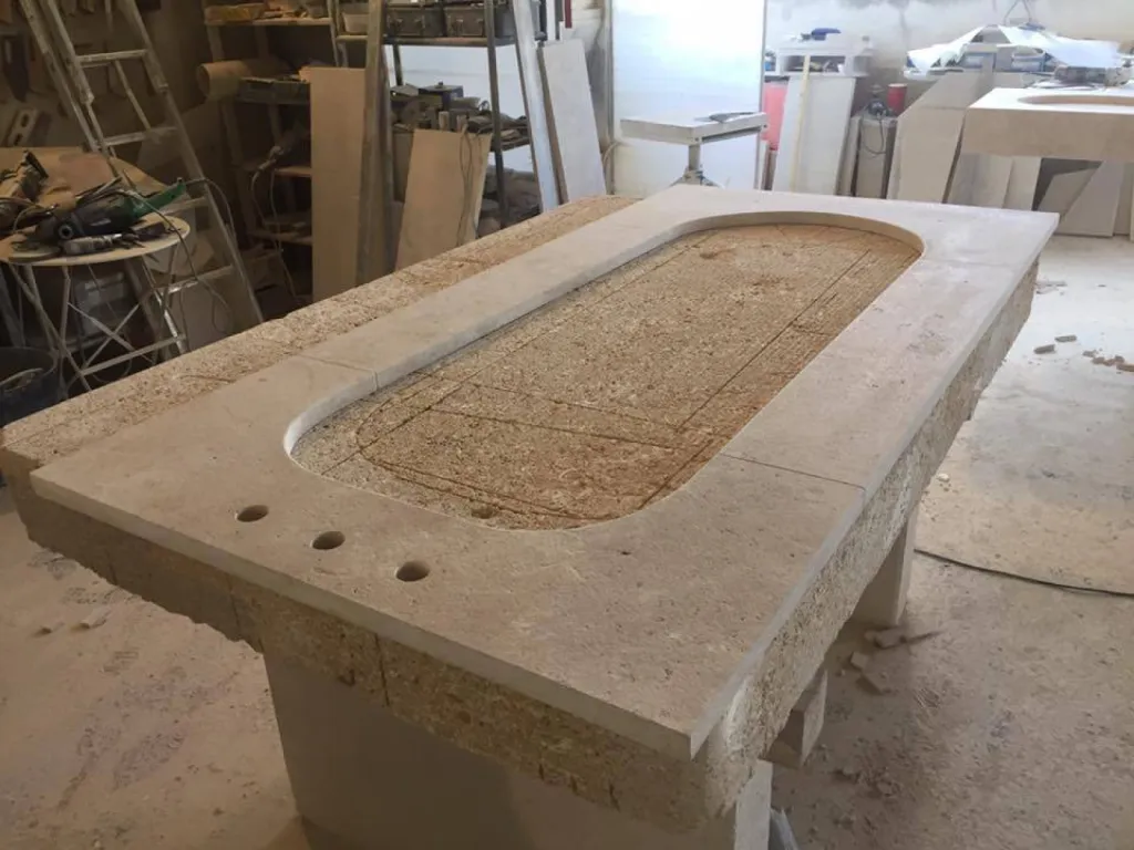 Dessus de baignoire en pierre naturelle