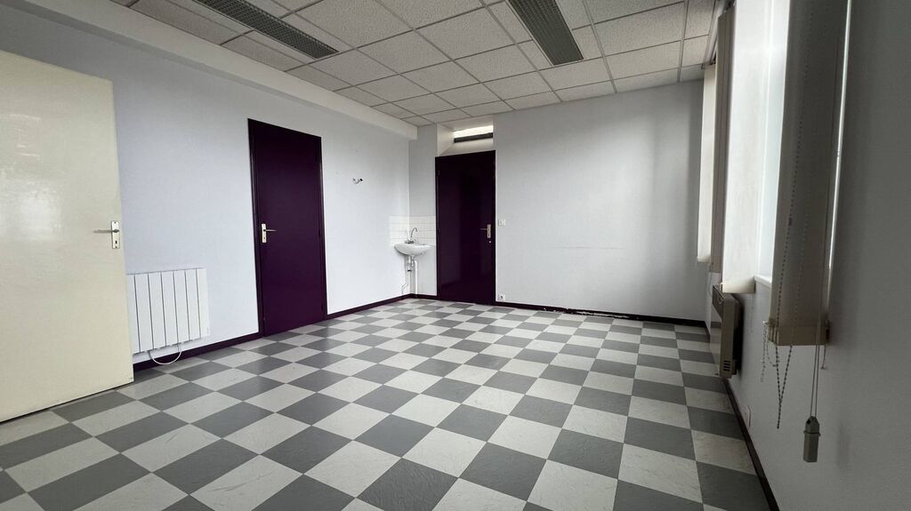 Deux-pièces spacieuses d'examens