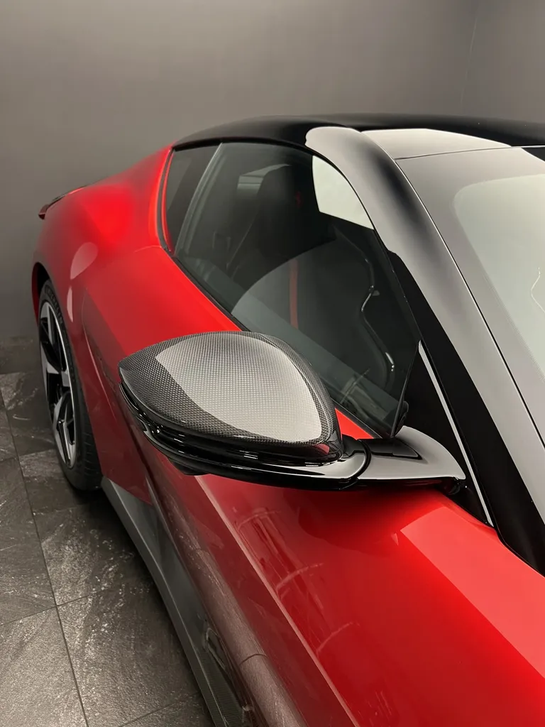 Protéger sa Ferrari 12 Cilindri avec la pose de film de protection PPF chez DSP Service, experts en detailing automobile à Le Mans