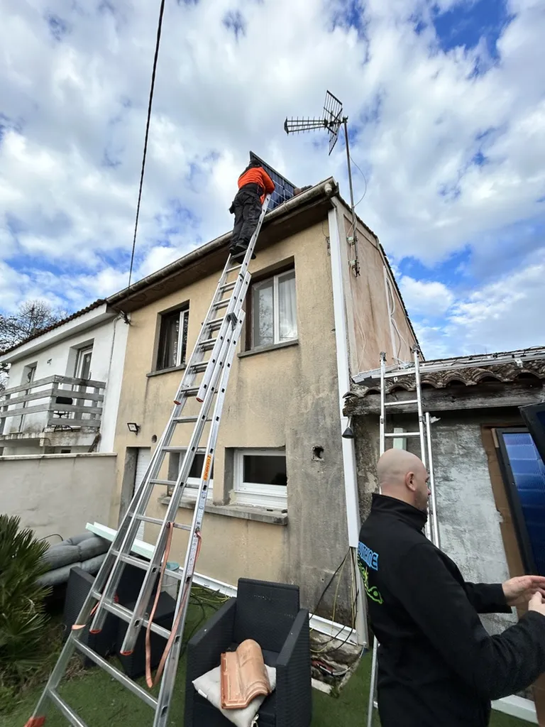 installation de panneaux photovoltaiques avec batterie virtuelle de stockage du surplus de production à Carigan De Bordeaux 33360