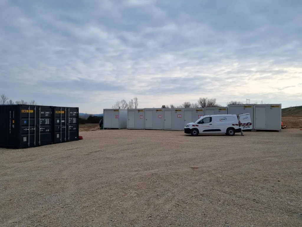 Louer des structures modulaires longue durée pour un chantier Bouygues Immobilier à Eyguières