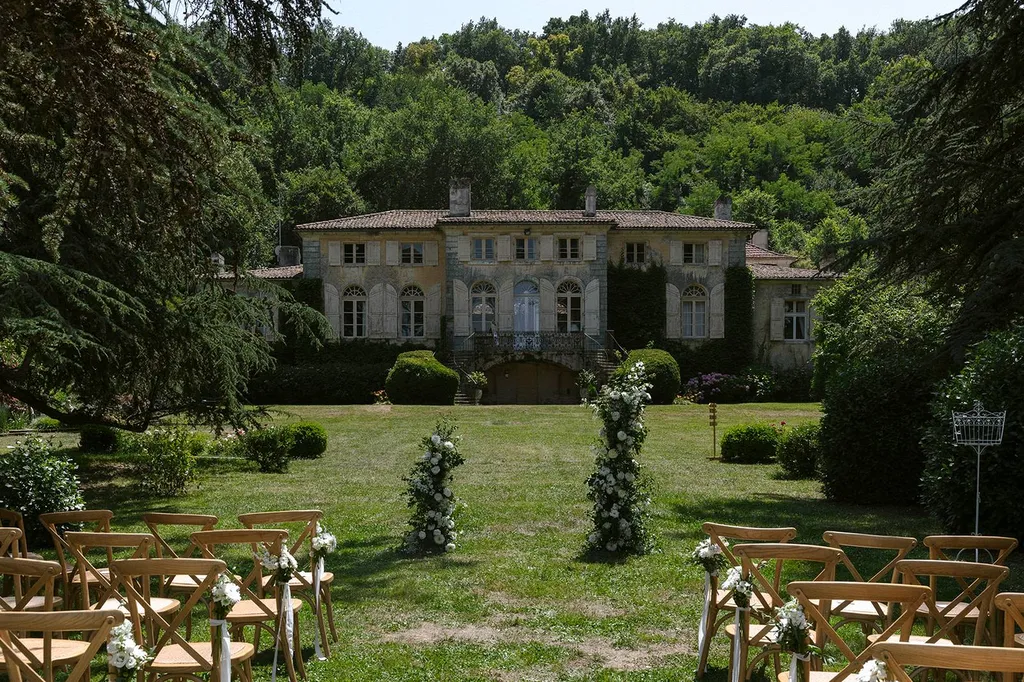 Alice et Jonas : Un mariage chic et élégant au domaine de Perrotin à Saint Emilien - Les Mariages de Mademoiselle L - Daria Walter