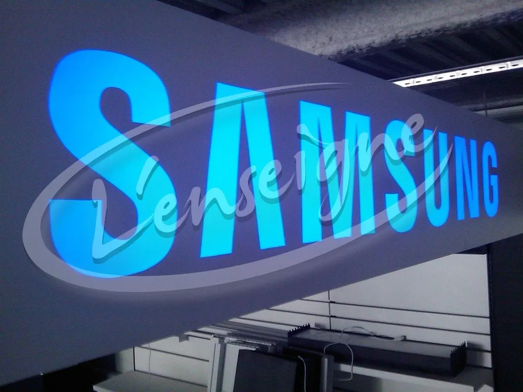 caison lumineux stand marseille