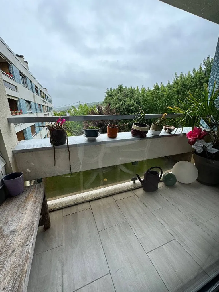 A vendre bel appartement de 87 m² avec balcon sur la commune de CAUDEBEC LES ELBEUF 76320