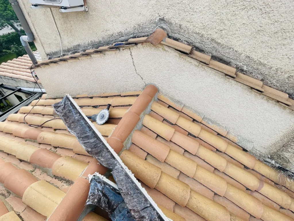 Dépose des vieux solins sur Aix en Provence