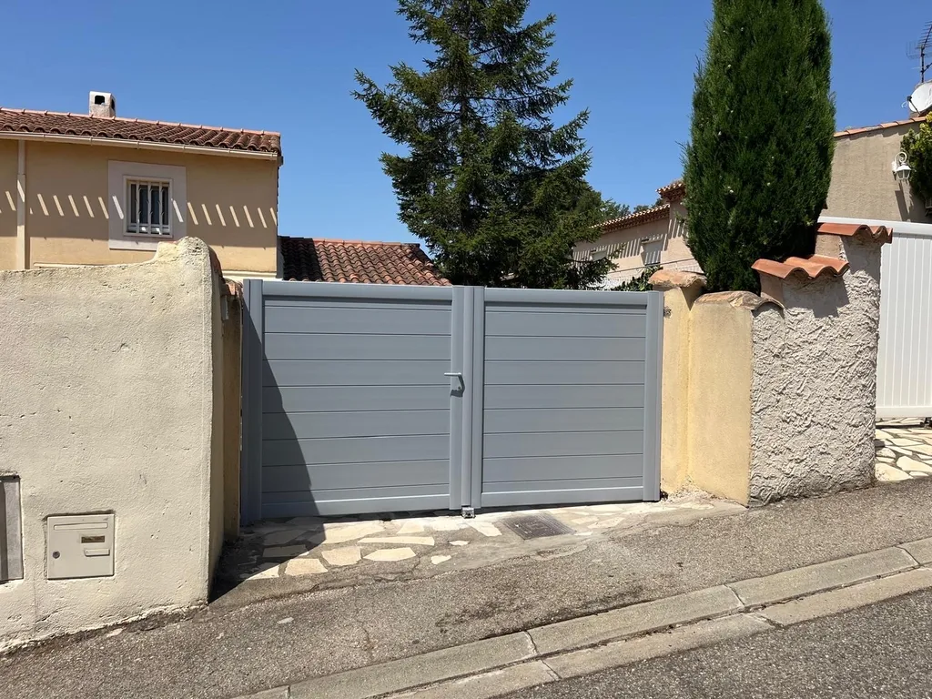 Mise en place d'un portail battant avec portillon sur Martigues