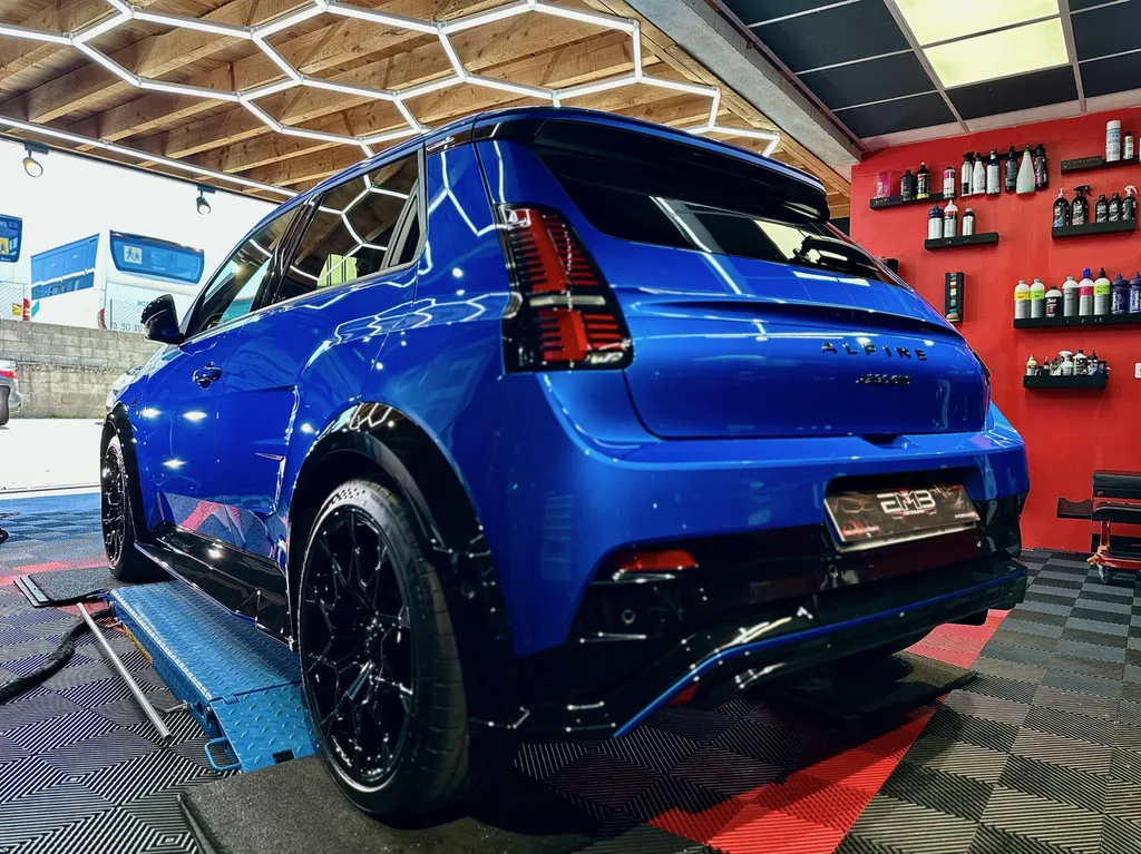 centre de soins esthétiques automobile lyon spacialiste Alpine A290 proche Dardilly 