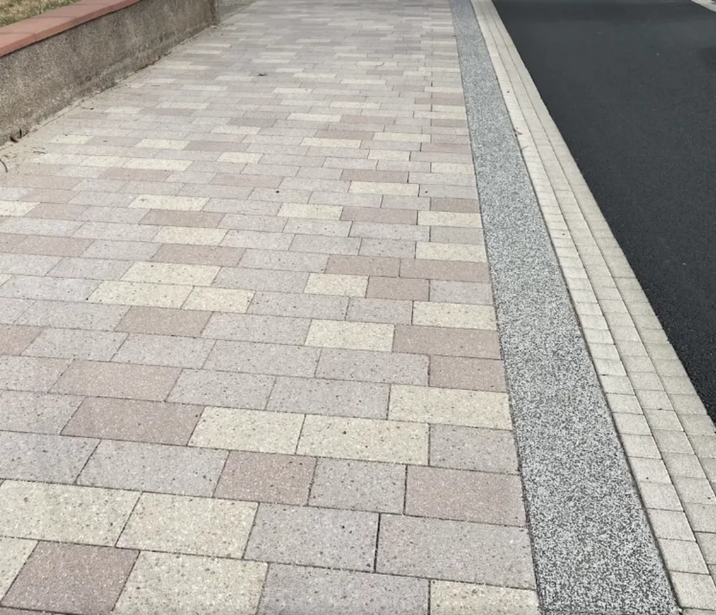 Aménagement de zones piétonnes en Alsace : CLK, expert en voirie urbaine, espaces partagés et circulation douce