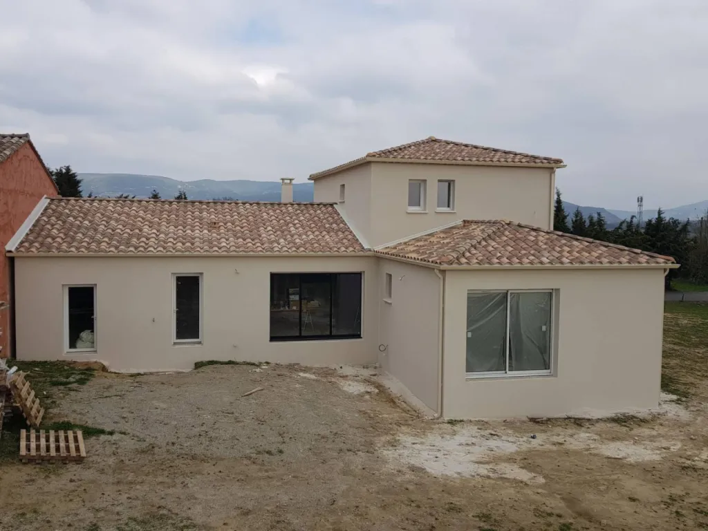 Gouttières corniche Saint Montan (ardèche)