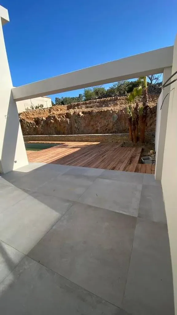 Sur quel sol installer ma terrasse bois ?