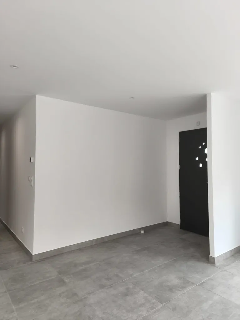 Peinture par protection airless dans une maison neuve entre ROUEN et ÉVREUX 