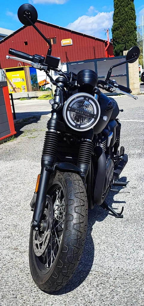 DÉSTOCKAGE Moto Neuve BRIXTON Cromwell 1200 noire