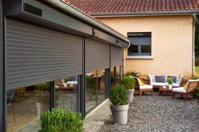 Personnaliser vos volets roulants pour votre logement à Lyon 69 : motorisation et options de contrôle à distance