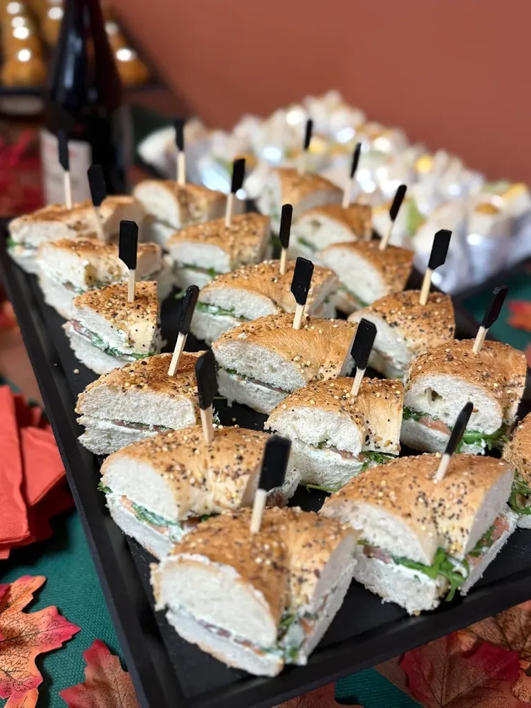 Artisan traiteur installé à Saint-Sulpice-la-Pointe, nous préparons des plats cuisinés maison de Toulouse à Albi et Lavaur