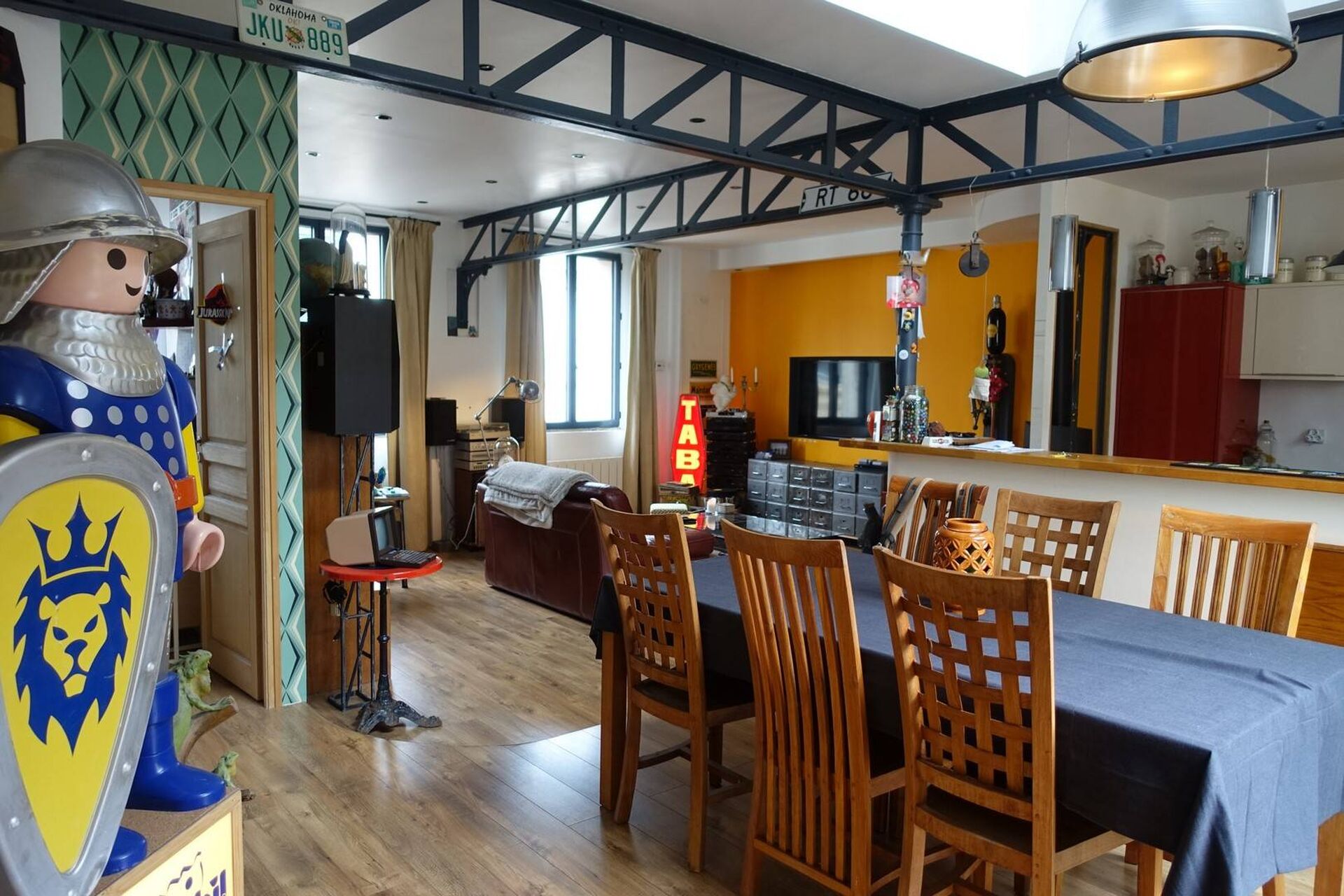 A vendre Dieppe centre-ville 76200, très bel appartement duplex / maison / loft, 4 chambres avec terrasse exposée sud, à 500 mètres de la mer.