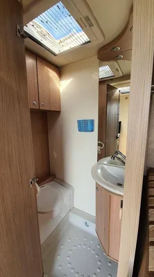 BURSTNER Averso 470TS (VENDUE) - Lit Central & Grand Frigo - Occasion Qualité MIDI 13