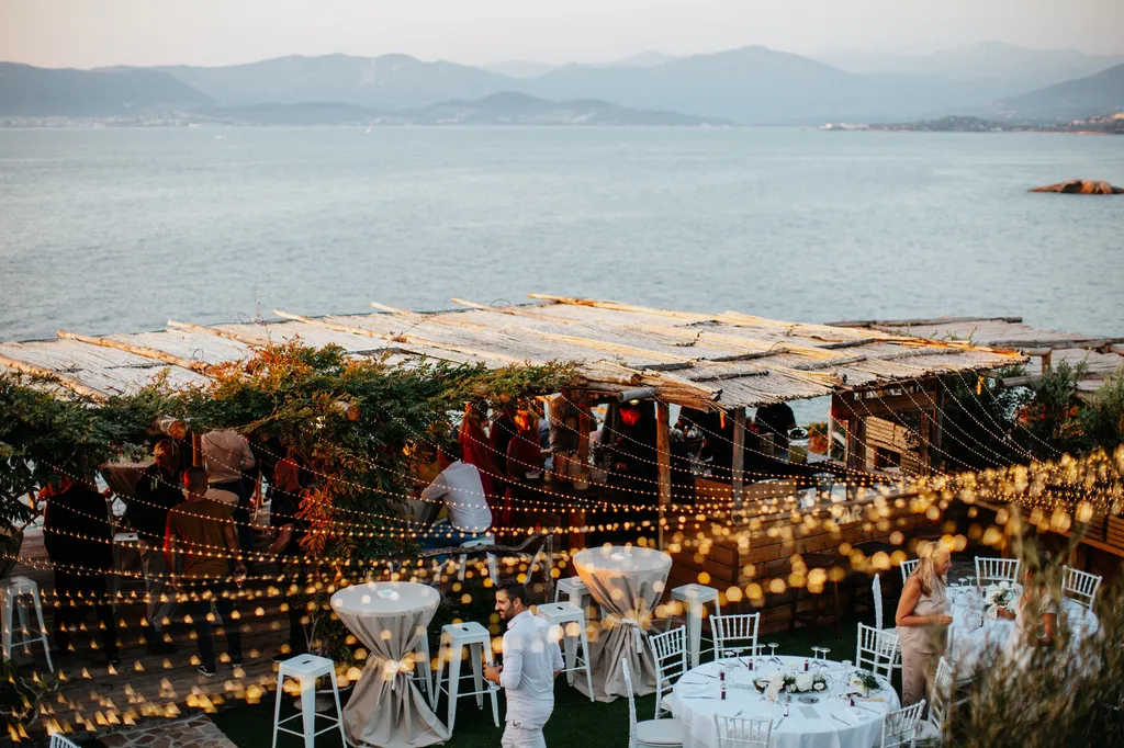 luxury-seaside-wedding-dinner-under-the-stars-corsica
