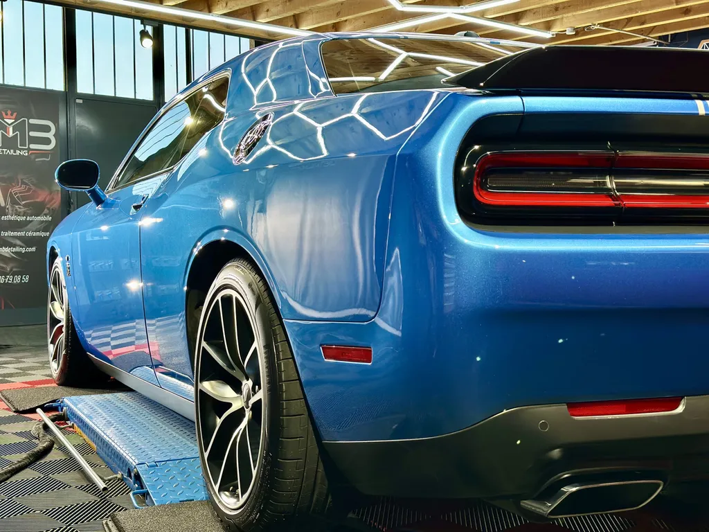 Traitement céramique , detailing Dodge Challenger spécialiste sur Vaugneray 